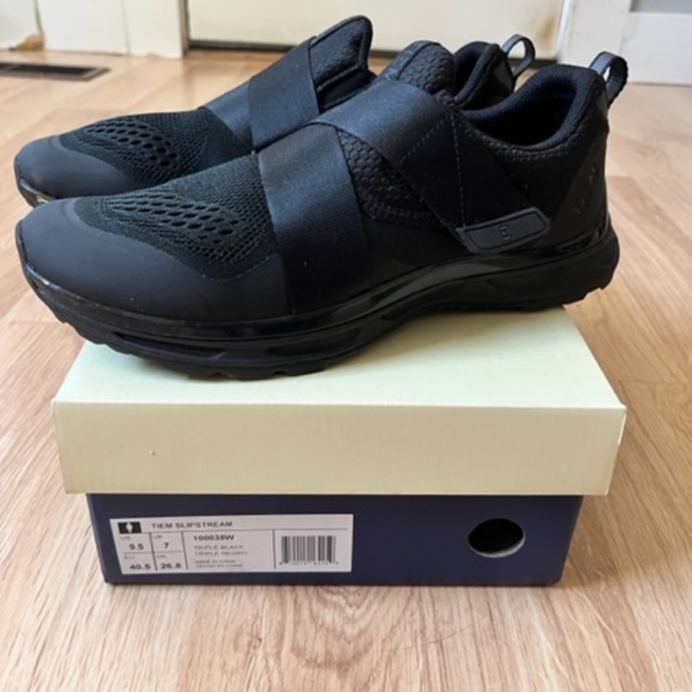 Tiem Slipstream Cycling Shoes, 9.5 W, All Black (Clips Included)